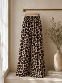 Pantalón Ancho , estampado leopardo